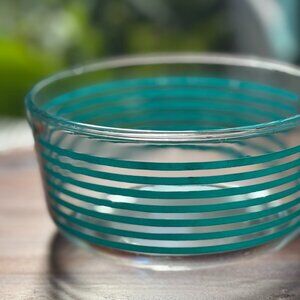 Vintage Pyrex 1-quart turquoise stripe pattern bowl #7201